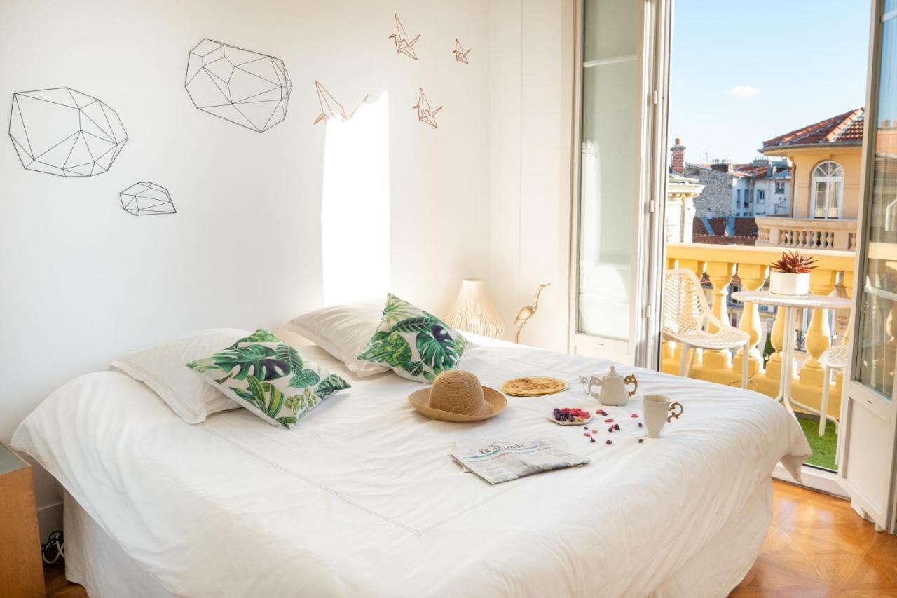 Emma'S Guests House Bed & Breakfast นีซ ภายนอก รูปภาพ